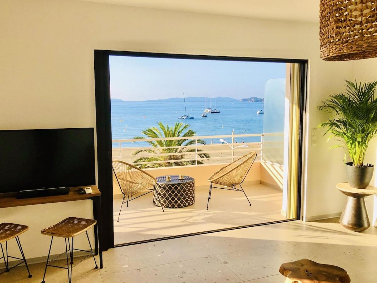Appartement T3 Lumineux Traversant Totalement Neuf En Face De La Plage Front De Mer Vue Sur Les Iles Vue Mer Panoramique Assuree Residence De La Plage Centre Ville Du Lavandou 3Eme Etage Avec Ascenseur Appartement T3 Le Lavandou Dış mekan fotoğraf
