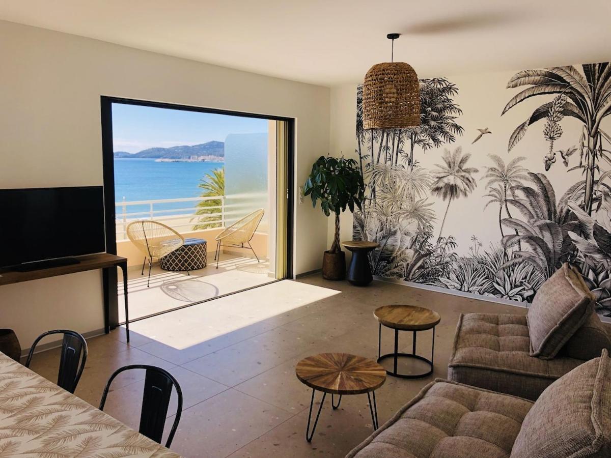 Appartement T3 Lumineux Traversant Totalement Neuf En Face De La Plage Front De Mer Vue Sur Les Iles Vue Mer Panoramique Assuree Residence De La Plage Centre Ville Du Lavandou 3Eme Etage Avec Ascenseur Appartement T3 Le Lavandou Dış mekan fotoğraf