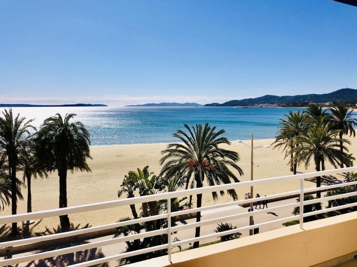 Appartement T3 Lumineux Traversant Totalement Neuf En Face De La Plage Front De Mer Vue Sur Les Iles Vue Mer Panoramique Assuree Residence De La Plage Centre Ville Du Lavandou 3Eme Etage Avec Ascenseur Appartement T3 Le Lavandou Dış mekan fotoğraf
