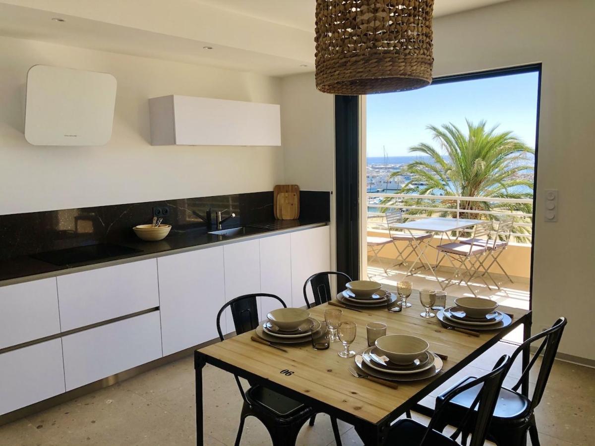 Appartement T3 Lumineux Traversant Totalement Neuf En Face De La Plage Front De Mer Vue Sur Les Iles Vue Mer Panoramique Assuree Residence De La Plage Centre Ville Du Lavandou 3Eme Etage Avec Ascenseur Appartement T3 Le Lavandou Dış mekan fotoğraf