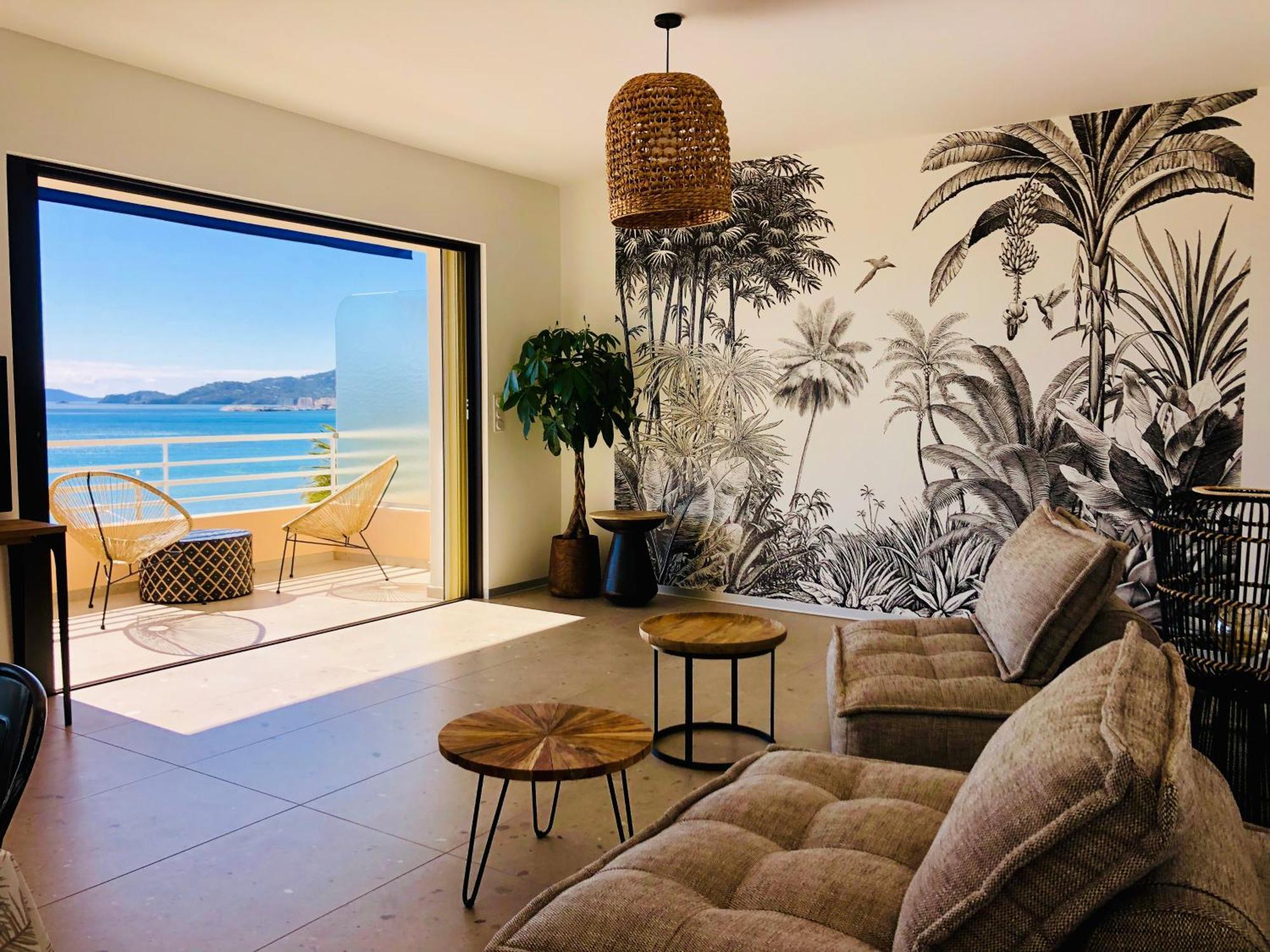 Appartement T3 Lumineux Traversant Totalement Neuf En Face De La Plage Front De Mer Vue Sur Les Iles Vue Mer Panoramique Assuree Residence De La Plage Centre Ville Du Lavandou 3Eme Etage Avec Ascenseur Appartement T3 Le Lavandou Dış mekan fotoğraf